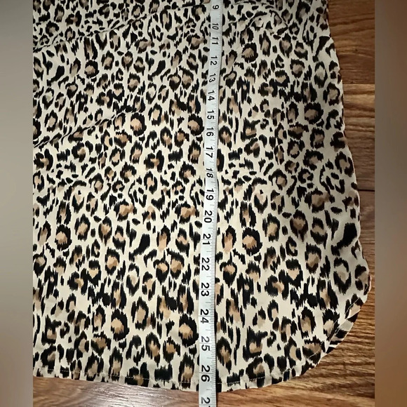 short sleeve leopard print top for women - Picture 6 of 6